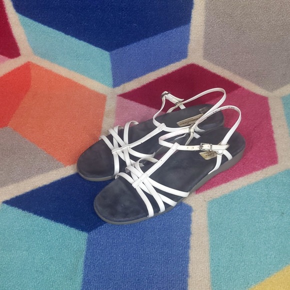 Shoes - Vintage Famolare Italy Made White Leather Sandals Size 10 Women Strappy